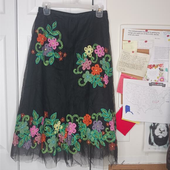 Teri Jon Embroidered Floral Net Overlay Midi Skirt - Picture 6 of 6
